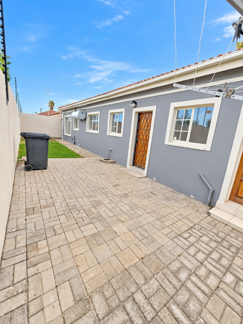 2 Bedroom Property for Sale in Flamwood North West